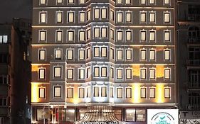 Grand Halic Goldenhorn